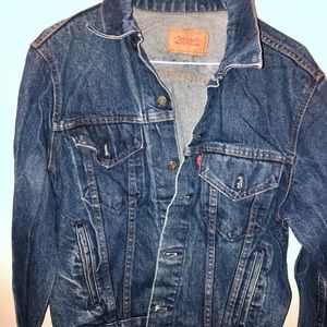 LEVIS vintage dark jean jacket